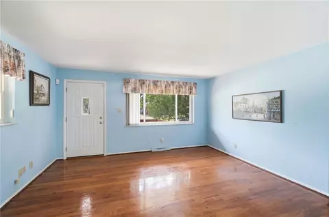 2516 Garrison Dr, Cincinnati, OH 45231 photo 9