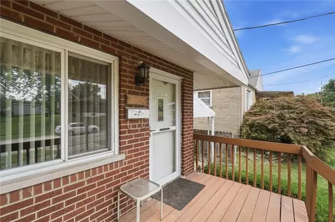 2516 Garrison Dr, Cincinnati, OH 45231 photo 8