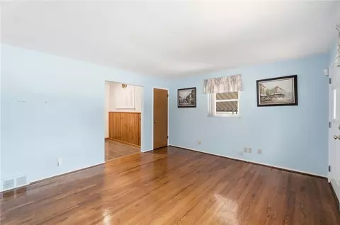 2516 Garrison Dr, Cincinnati, OH 45231 photo 11