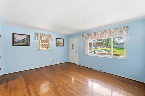 2516 Garrison Dr, Cincinnati, OH 45231 photo 10
