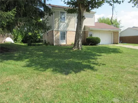 6751 Shadowbrook Dr, Trotwood, OH 45426