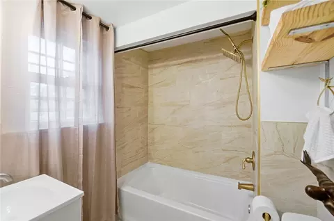 Bath - 3905 Far Hills Ave, Kettering, OH 45429 photo 5 of 7