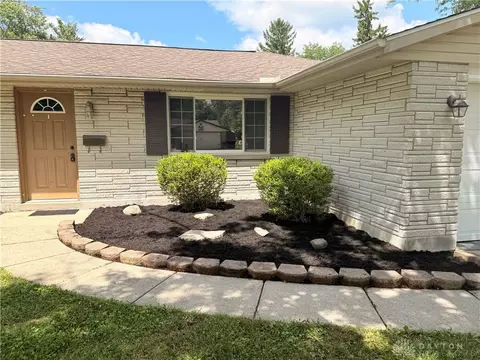 Exterior - 1071 Romanus Dr, Vandalia, OH 45377 photo 3 of 7