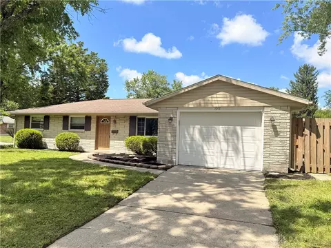 Exterior - 1071 Romanus Dr, Vandalia, OH 45377 photo 2 of 7