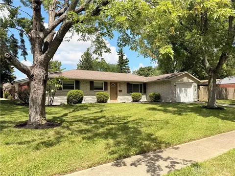 Exterior - 1071 Romanus Dr, Vandalia, OH 45377 photo 6 of 7