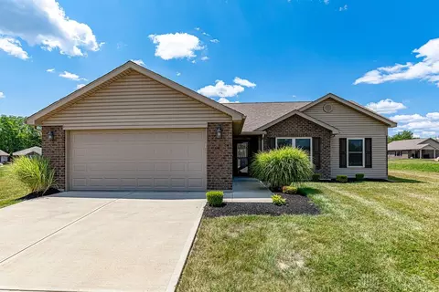 136 Pebble Creek Dr, Eaton, OH 45320
