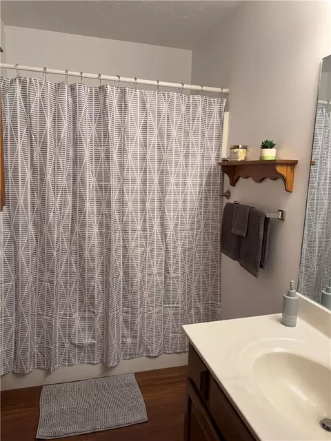 Bath - 1284 Pheasant Run, Springfield, OH 45503 photo 6 of 6