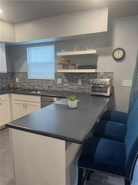 Kitchen - 1284 Pheasant Run, Springfield, OH 45503 photo 7 of 7