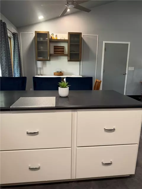 Kitchen - 1284 Pheasant Run, Springfield, OH 45503 photo 2 of 7