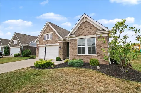 5100 Renaissance Park Dr, Franklin, OH 45005