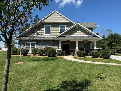 9449 Arlington Rd, Brookville, OH 45309