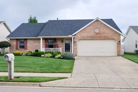 1271 Country Oaks Ln, Wilmington, OH 45177