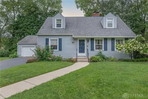 854 Ironwood Cir, West Carrollton, OH 45449