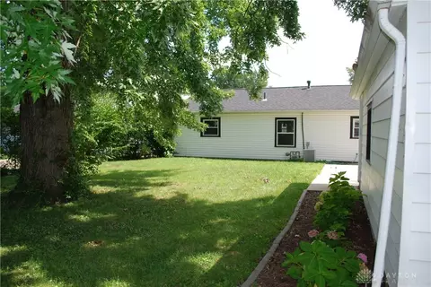 Exterior - 2481 Bingham Ave, Kettering, OH 45420 photo 8 of 11