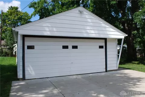 Exterior - 2481 Bingham Ave, Kettering, OH 45420 photo 5 of 11