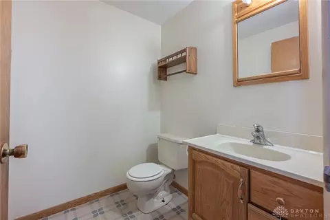 Bath - 4848 Marshall Rd, Kettering, OH 45429 photo 1 of 4
