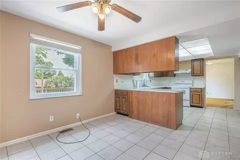 Kitchen - 4848 Marshall Rd, Kettering, OH 45429 photo 4 of 4