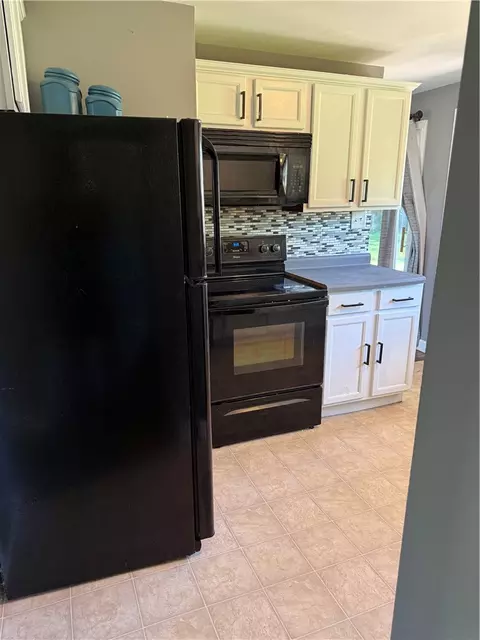 Kitchen - 813 E Stroop Rd, Kettering, OH 45429 photo 1 of 3