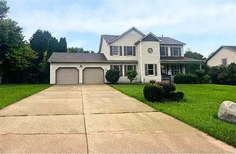 35 Sycamore Creek Dr, Springboro, OH 45066