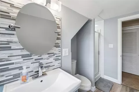 Bath - 413 N Bromfield Rd, Kettering, OH 45429 photo 2 of 6