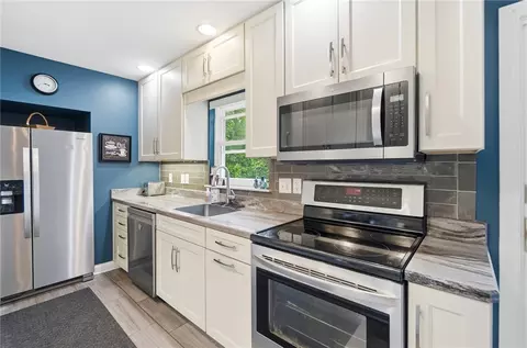 Kitchen - 413 N Bromfield Rd, Kettering, OH 45429 photo 6 of 7