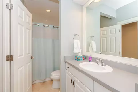 Bath - 900 Eagle Run Dr, Centerville, OH 45458 photo 4 of 4