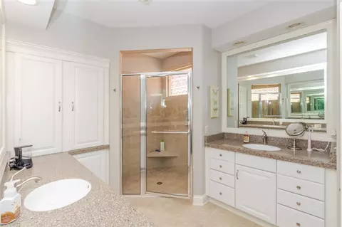 Bath - 900 Eagle Run Dr, Centerville, OH 45458 photo 1 of 4