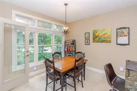 Dining - 900 Eagle Run Dr, Centerville, OH 45458 photo 3 of 4