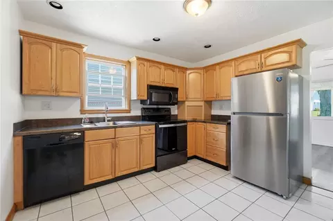 Kitchen - 2348 N Aragon Ave, Kettering, OH 45420 photo 2 of 4