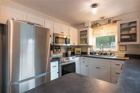 Kitchen - 4119 Lefevre Dr, Kettering, OH 45429 photo 4 of 4