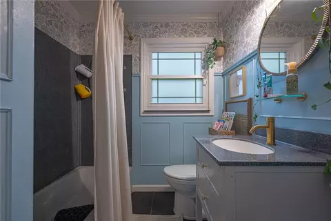 Bath - 4119 Lefevre Dr, Kettering, OH 45429 photo 1 of 4