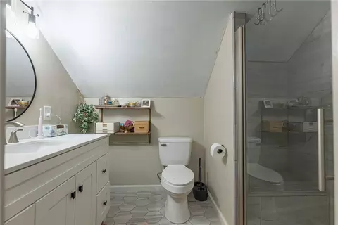 Bath - 4119 Lefevre Dr, Kettering, OH 45429 photo 4 of 4