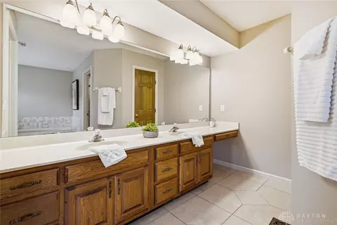 Bath - 3595 Far Hills Ave, Kettering, OH 45429 photo 2 of 4