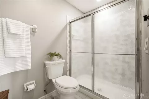Bath - 3595 Far Hills Ave, Kettering, OH 45429 photo 4 of 4