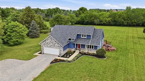 8751 Pleasant Plain Rd, Brookville, OH 45309