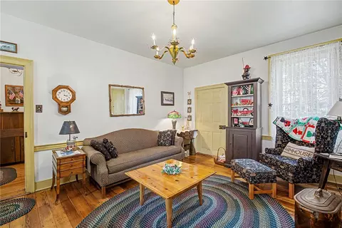 Living - 7646 N River Rd, Springfield, OH 45502 photo 2 of 3