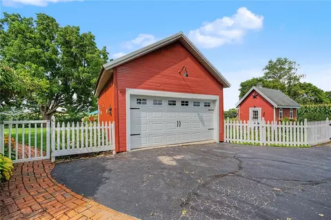 Exterior - 7646 N River Rd, Springfield, OH 45502 photo 8 of 28