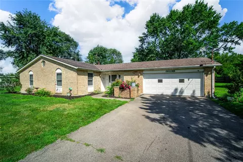 Exterior - 30 Huron Cir, Enon, OH 45323 photo 1 of 5