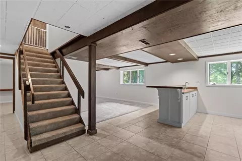 Entry Way - 303 E Whipp Rd, Centerville, OH 45459 photo 7 of 8