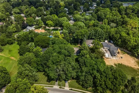 View/Area - 303 E Whipp Rd, Centerville, OH 45459 photo 2 of 3