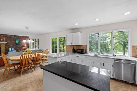 Kitchen - 303 E Whipp Rd, Centerville, OH 45459 photo 3 of 7