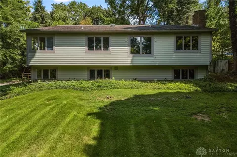 Exterior - 303 E Whipp Rd, Centerville, OH 45459 photo 2 of 13