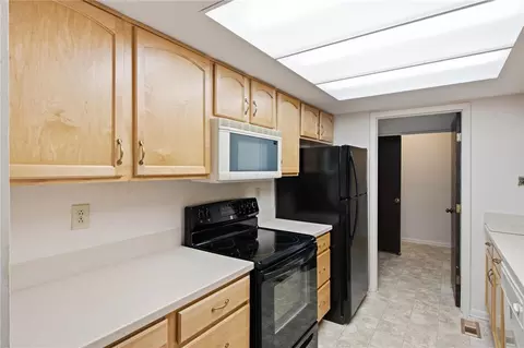 1327 Quail Bend Cir, Kettering, OH 45429 photo 11