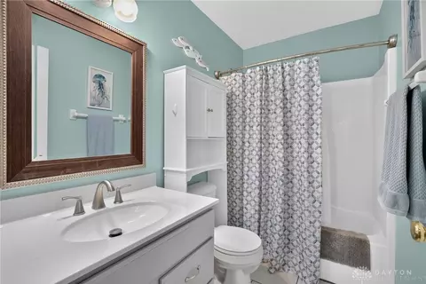 Bath - 205 Steeplechase Dr, Springboro, OH 45066 photo 2 of 4