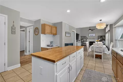 Kitchen - 205 Steeplechase Dr, Springboro, OH 45066 photo 5 of 5