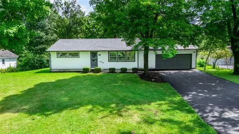 1950 W Skyview Dr, Dayton, OH 45432