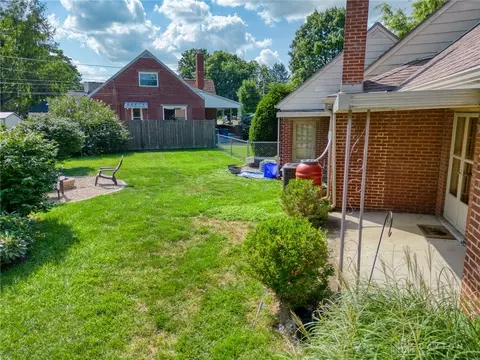 Exterior - 900 Devonshire Rd, Dayton, OH 45419 photo 9 of 9
