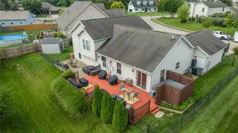Exterior - 165 Hampton Pl, Troy, OH 45373 photo 3 of 10