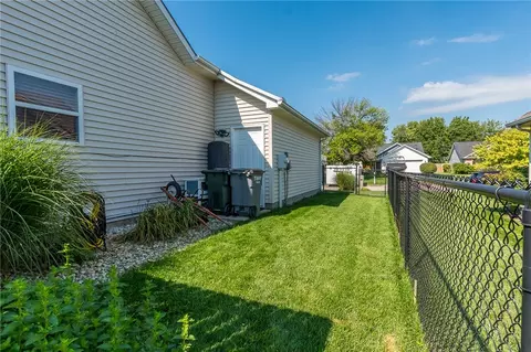 Exterior - 165 Hampton Pl, Troy, OH 45373 photo 4 of 10