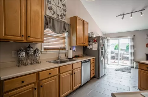 Kitchen - 165 Hampton Pl, Troy, OH 45373 photo 3 of 3